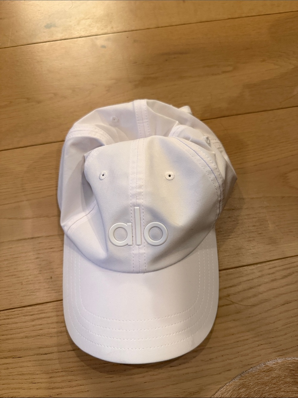 ALO Performance Off Duty Hat in White